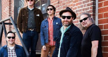 Shattered, de Reigning Sound